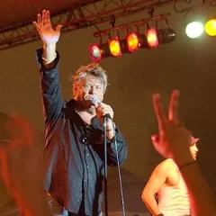 Brian Howe (singer) height profile photo