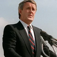 Brian Mulroney height profile photo