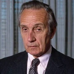 Brian Urquhart height profile photo