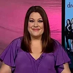 Brooke Elliott height profile photo
