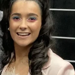 Brooke Scullion height profile photo