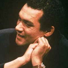 Bruce Oldfield height profile photo