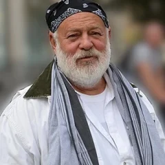 Bruce Weber (photographer) height profile photo