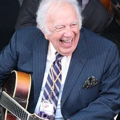 Bucky Pizzarelli height profile photo