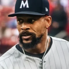 Byron Buxton height profile photo