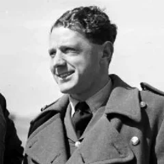 Caesar Hull height profile photo