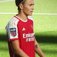 Caitlin Foord height profile photo
