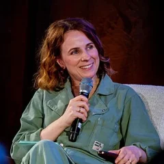 Cariad Lloyd height profile photo