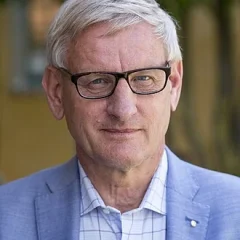 Carl Bildt height profile photo