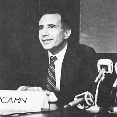 Carl Icahn height profile photo