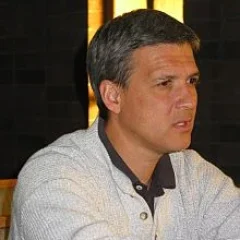 Carl Wilkens height profile photo