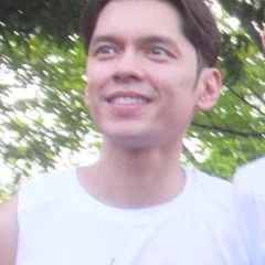 Carlo Aquino height profile photo