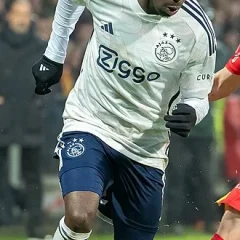 Carlos Forbs height profile photo