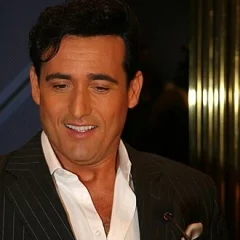 Carlos Marín height profile photo