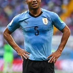 Carlos Sánchez (footballer, born 1984) height profile photo