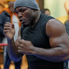 Carlos Takam height profile photo