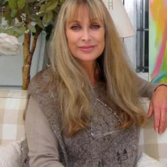 Carol Royle height profile photo