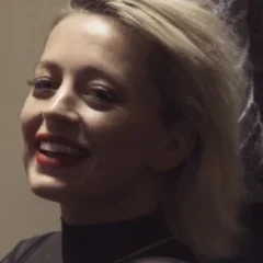 Caroline Vreeland height profile photo