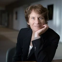 Carolyn Bertozzi height profile photo