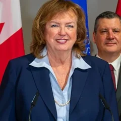 Carolyn Parrish height profile photo