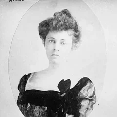 Carrie Astor Wilson height profile photo