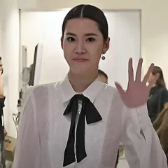 Carrie Wong height profile photo