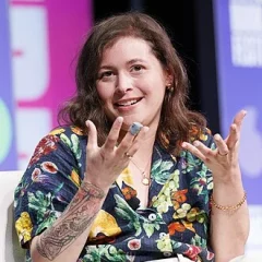 Casey McQuiston height profile photo