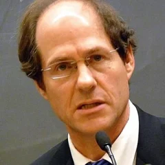 Cass Sunstein height profile photo