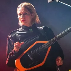 Cate Le Bon height profile photo