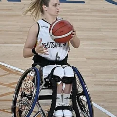 Catharina Weiss height profile photo
