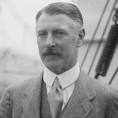 Cecil Chubb height profile photo