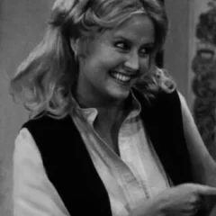 Cecilia Hart height profile photo