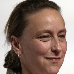 Céline Sciamma height profile photo