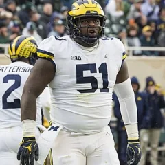 Cesar Ruiz (American football) height profile photo