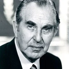 Chaim Herzog height profile photo