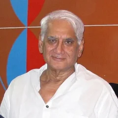 Charles Correa height profile photo