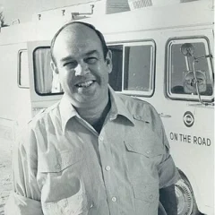 Charles Kuralt height profile photo