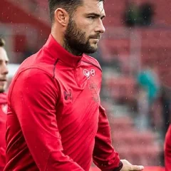 Charlie Austin height profile photo