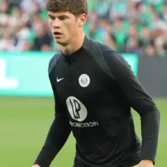 Charlie Cresswell height profile photo