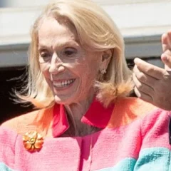Charlotte Mailliard Shultz height profile photo