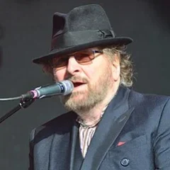 Chas Hodges height profile photo