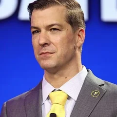Chase Oliver height profile photo
