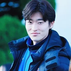 Cho Gue-sung height profile photo
