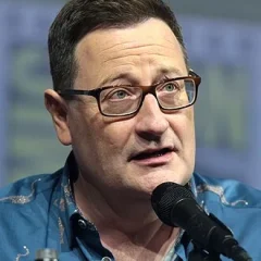 Chris Chibnall height profile photo