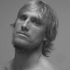 Chris Davidson (surfer) height profile photo