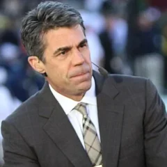 Chris Fowler height profile photo