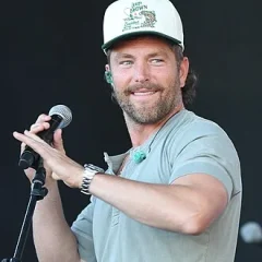 Chris Lane height profile photo