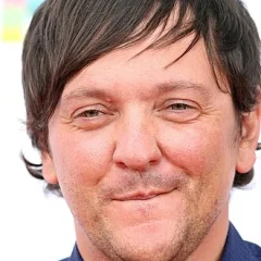 Chris Lilley (comedian) height profile photo
