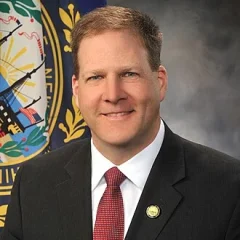 Chris Sununu height profile photo
