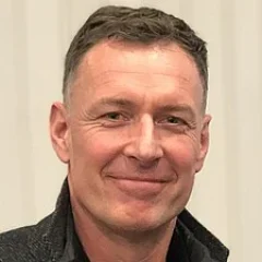 Chris Sutton height profile photo